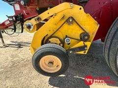 2013  New Holland  BR7090  Specialty Crop Baler