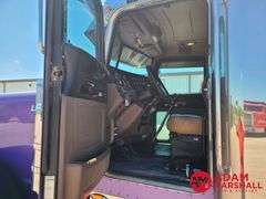 2014  Peterbilt  389  Semi Truck