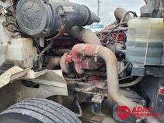 2004  International  9400t  Semi Truck