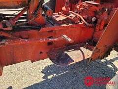 International Harvester  424  Utility Tractor