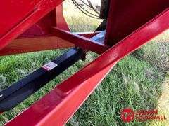 2011  J & M  875-18   Grain Cart