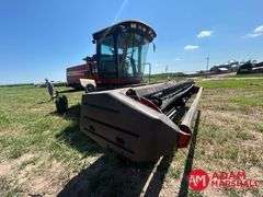 2005  Hesston  9240  Swather