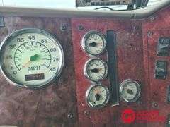 2004  International  9400t  Semi Truck