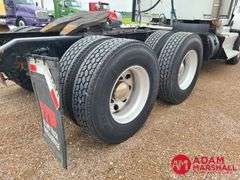 2012  Kenworth  T800  Semi Truck