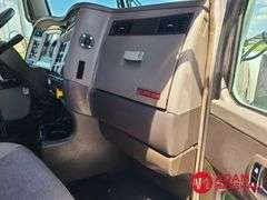 2014  Kenworth  W900  Semi Truck