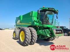 2017  John Deere  S680  Combine
