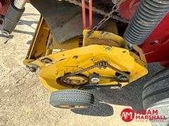 2013  New Holland  BR7090  Specialty Crop Baler