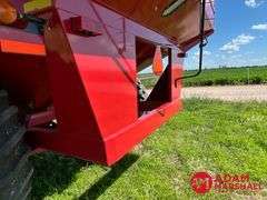 2011  J & M  875-18   Grain Cart