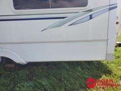 2002  Keystone  Cougar  5th Wheel Camper - 28FT