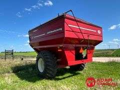 2011  J & M  875-18   Grain Cart