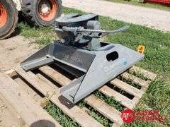 B&W  Companion  5th Wheel Hitch