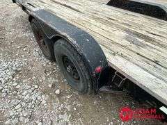 1999  Titan  Flatbed Trailer - 18FT