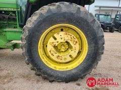 1984  John Deere  2950  Tractor w/Loader