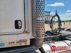 2014  Kenworth  W900  Semi Truck
