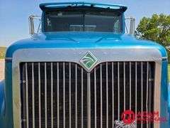 1993  International  Eagle 9300  Straight Truck
