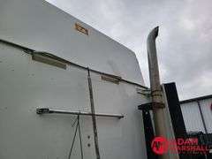 2004  International  9400t  Semi Truck