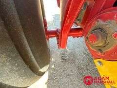 2013  New Holland  BR7090  Specialty Crop Baler
