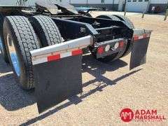 2016  Kenworth  T880  Semi Truck