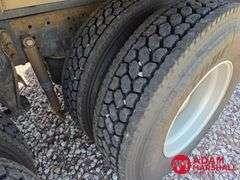 1993  International  Eagle 9300  Straight Truck