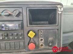2005  International Harvester  8000  Semi Truck