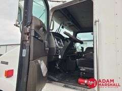 2012  Kenworth  T800  Semi Truck