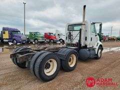 2005  International Harvester  8000  Semi Truck