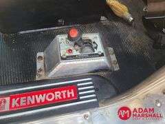 2014  Kenworth  W900  Semi Truck