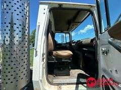 1995  Ford  LTA9000   Semi Truck - Diesel