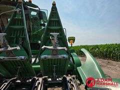 2019  John Deere  708C  Corn Head - 8R30