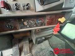 2008  Kenworth  T300  Straight Truck