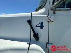 1995  Ford  LTA9000   Semi Truck - Diesel