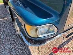 1999  International  9400  Straight Truck