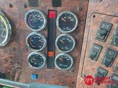 1993  International  Eagle 9300  Straight Truck