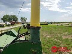 John Deere  Pull Type Silage Chopper