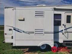2002  Keystone  Cougar  5th Wheel Camper - 28FT