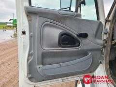 2005  International Harvester  8000  Semi Truck