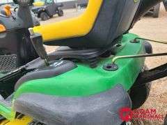 2009  John Deere  LA135  Lawn Mower w Bagger - 42IN