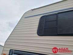 1993  NU-WA  Hitchhiker  Camper Trailer - 30FT