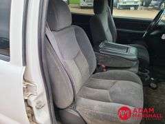 2004  Chevrolet  Silverado 3500  Pickup - Gasoline