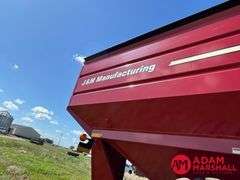 2011  J & M  875-18   Grain Cart