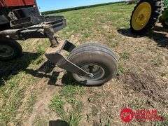 2005  Hesston  9240  Swather