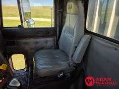 1993  International  Eagle 9300  Straight Truck