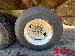 1996  Dakota  3200 Hopper  Grain Trailer - 32FT