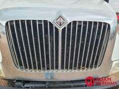 2005  International Harvester  8000  Semi Truck