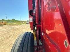 2013  New Holland  BR7090  Specialty Crop Baler