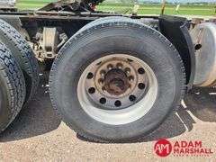 2014  Kenworth  W900  Semi Truck