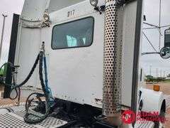 2012  Kenworth  T800  Semi Truck