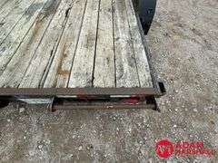 1999  Titan  Flatbed Trailer - 18FT