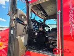 2011  Kenworth  T800  Semi Truck