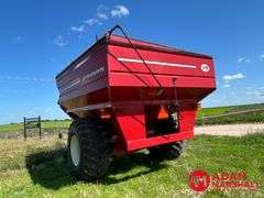2011  J & M  875-18   Grain Cart